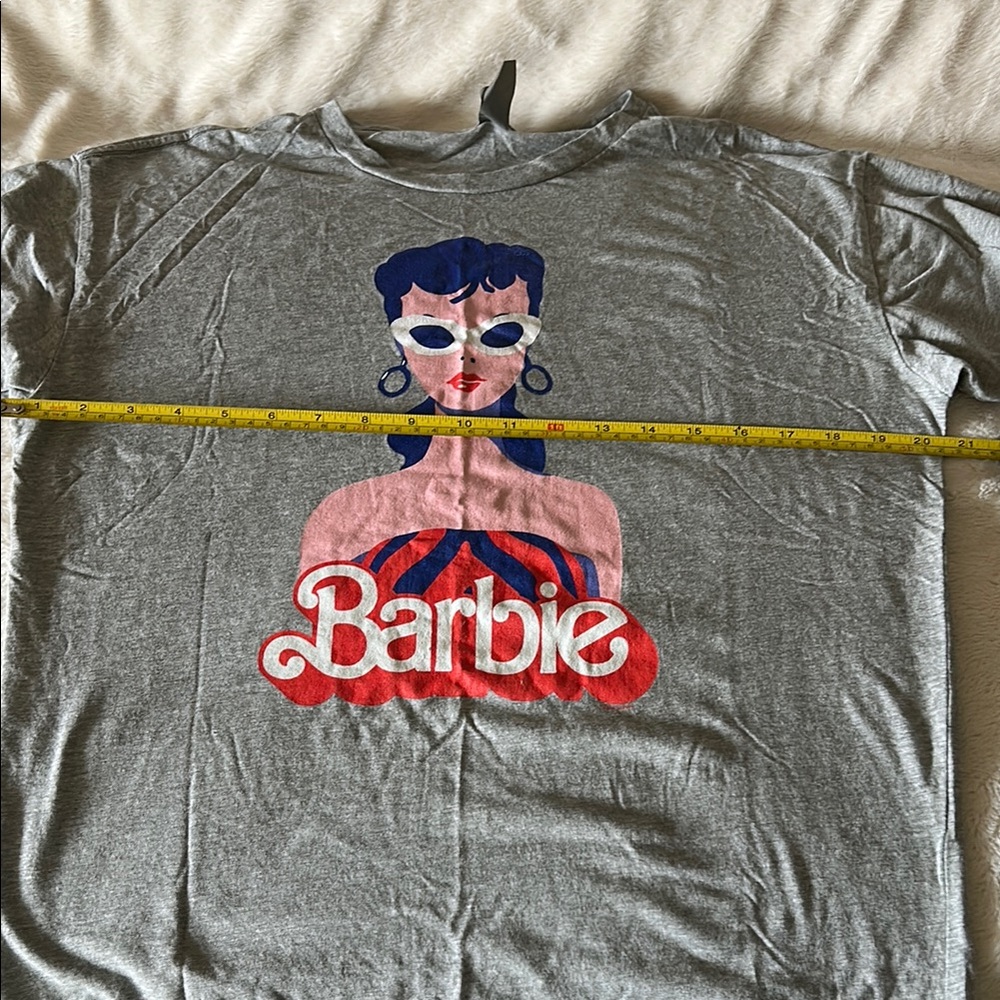 Barbie Gray Graphic Tee - Short Sleeve - Picture 5 of 6